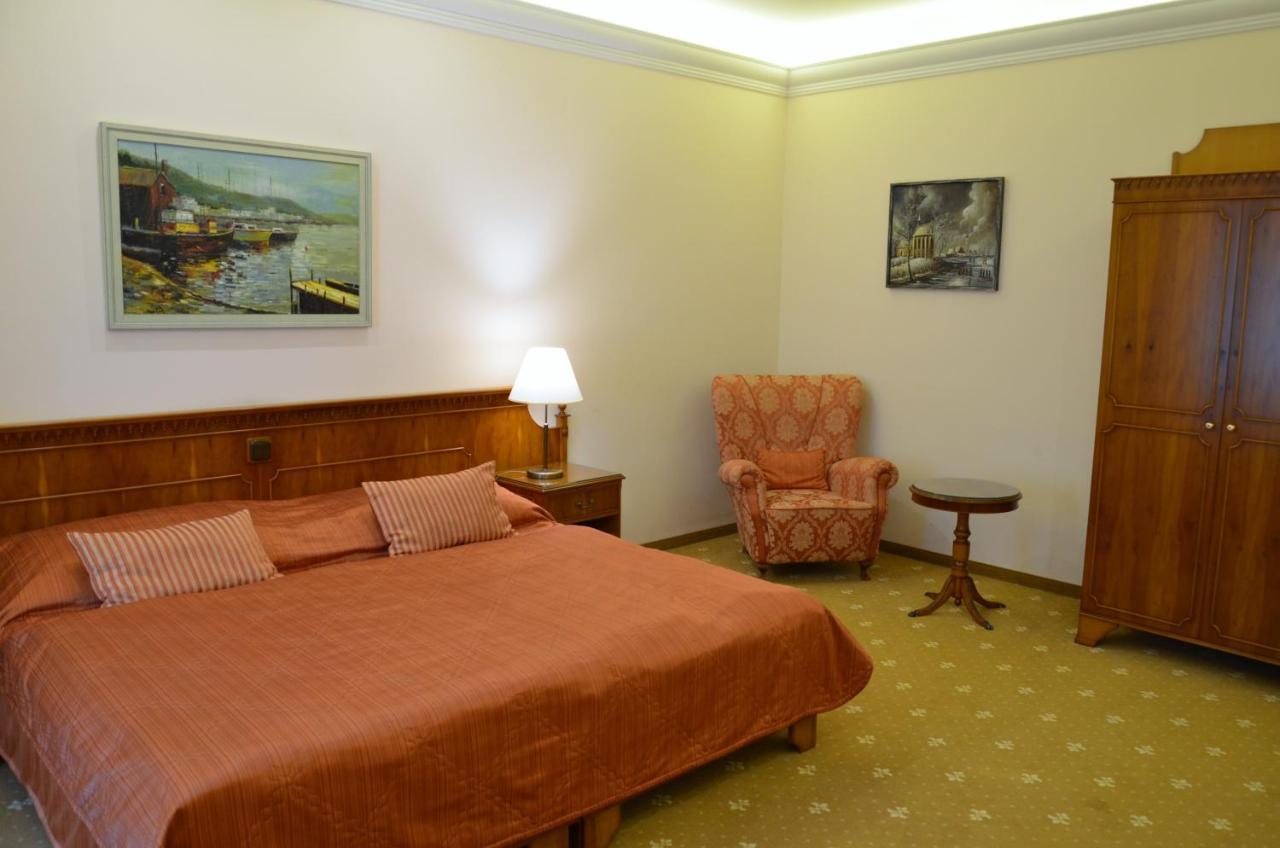 Bristol Kralovska Vila Hotel Karlovy Vary Kültér fotó